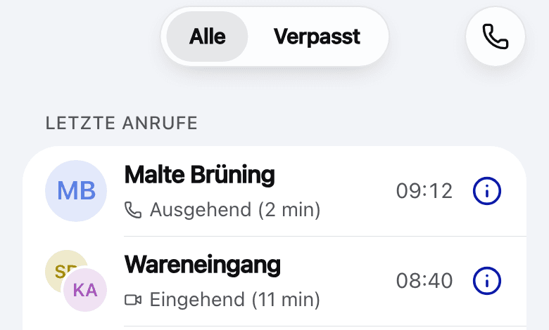 Die letzten Anrufe in KronChat am Telefon: ein Anruf an Malte Brüning und ein Videoanruf der Gruppe Wareneingang von elf Minuten. Namen sind erfunden.